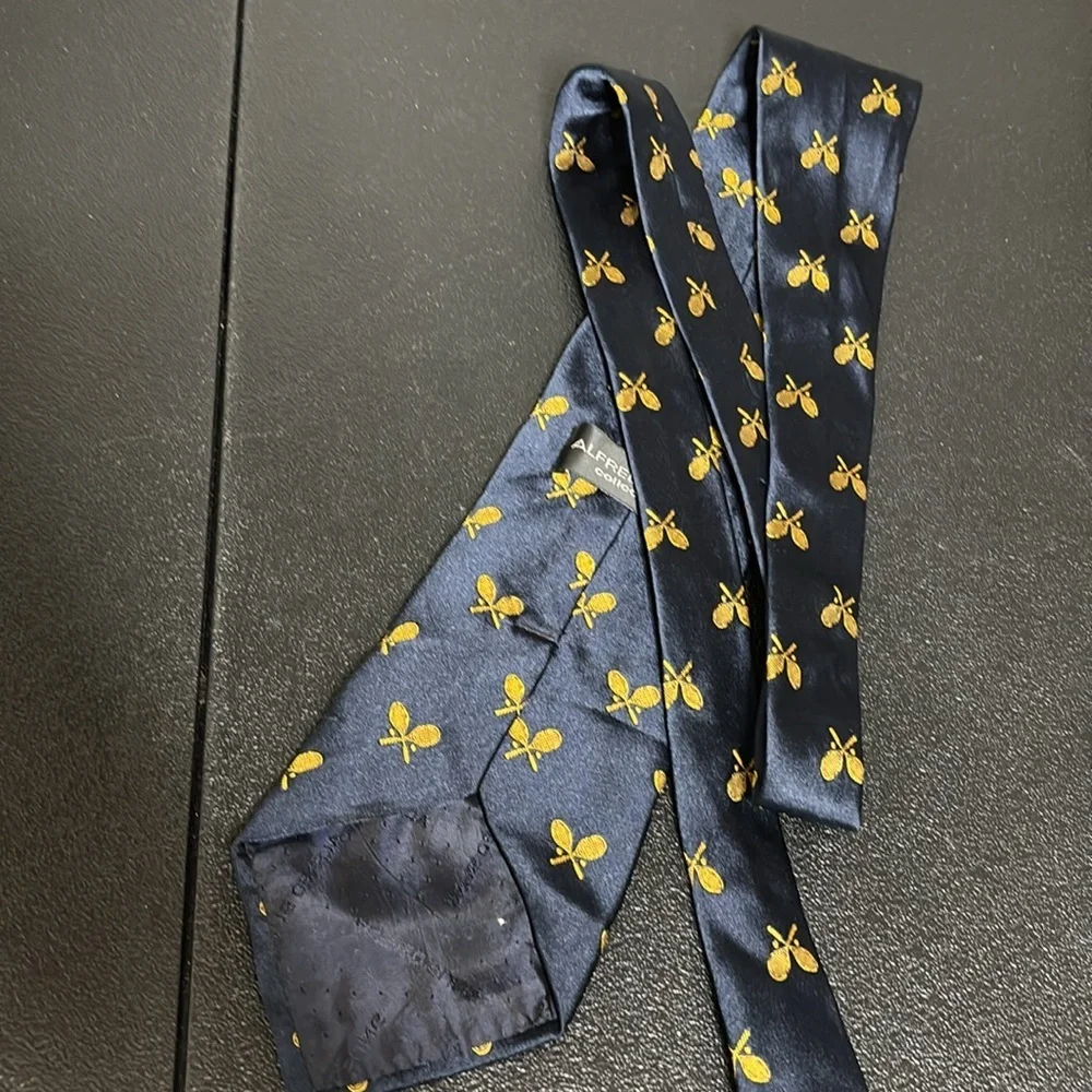 Alfred Sung Collection 100% Italian Sill Tennis Racket Pickle Ball Navy Blue Tie